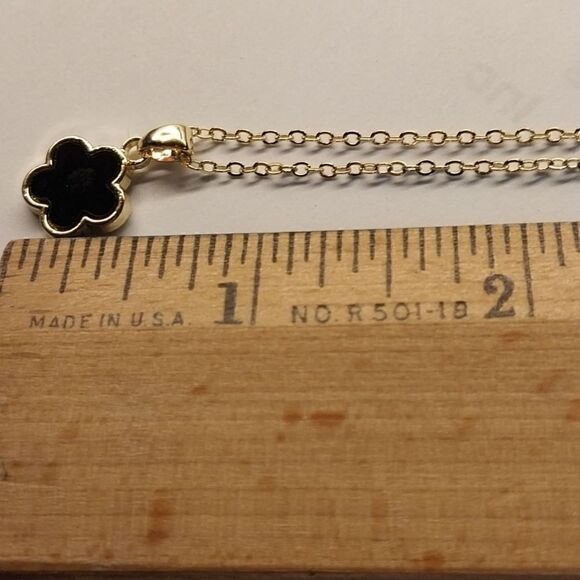 Reversable Clover pendent...NEW - Picture 6 of 7